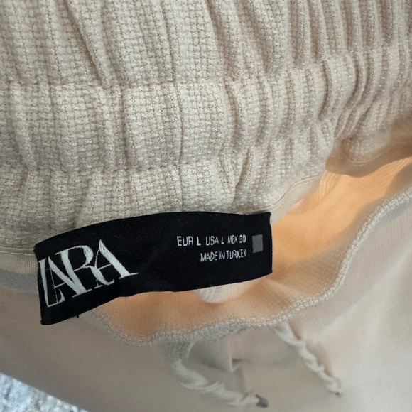 Zara Cream Pants - Picture 3 of 4